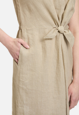 Leinenkleid mit Cut-Outs / Detailbild