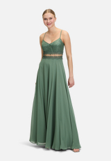 Abendkleid mit Spitze / Modellfoto Vorderseite