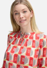 Casual-Bluse mit Knöpfen / Detailbild
