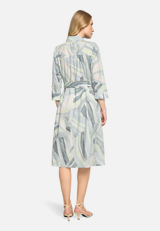 Hemdblusenkleid mit Taschen / Modellfoto Rückseite