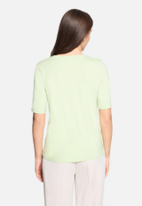 Basic Shirt kurzarm / Modellfoto Rückseite