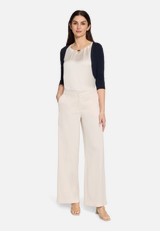 Bolero-Jacke figurbetont / Modellfoto Vorderseite (Outfit)