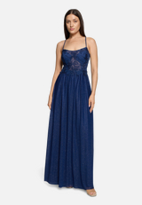 Abendkleid im Glitzer-Look / Modellfoto Vorderseite