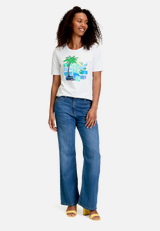 Basic Shirt mit Aufdruck / Modellfoto Vorderseite (Outfit)
