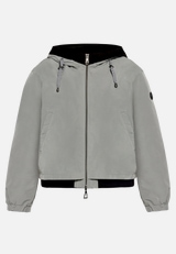 Sommerjacke mit Kapuze / Vorderseite