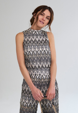 Crop-Top mit Stehkragen / Imagebild
