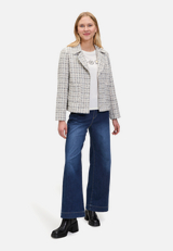 Tweedblazer mit aufgesetzten Taschen / Modellfoto Vorderseite (Outfit)