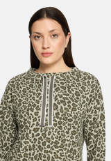 Sweatshirt mit Kragen / Detailbild