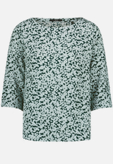 Blusenshirt mit Blumenmuster / Vorderseite