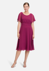 Cocktailkleid kurzarm / Modellfoto Vorderseite