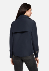 Sommerjacke mit Kragen / Modellfoto Rückseite