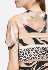 Longbluse mit Stehkragen / Detailbild