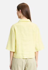 Leinenbluse mit Kragen / Modellfoto Rückseite