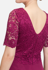 Abendkleid mit Spitze / Detailbild