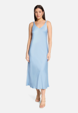 Abendkleid mit breiten Trägern / Modellfoto Vorderseite
