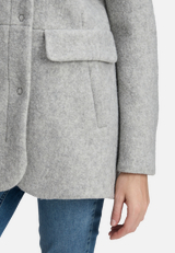 Winterjacke mit Kapuze / Detailbild