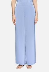 Marlene-Hose mit Schlitz  / Modellfoto Vorderseite
