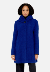 Wolljacke mit Stehkragen / Modellfoto Vorderseite