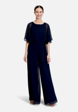Jumpsuit mit Bindegürtel / Modellfoto Vorderseite