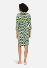 Casual-Kleid mit Muster / Modellfoto Rückseite