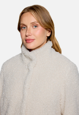 Plüschjacke mit Stehkragen / Detailbild
