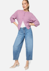 Strickjacke  3/4 Arm und Knöpfe  / Modellfoto Vorderseite (Outfit)
