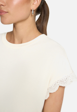 T-Shirt mit Spitze / Detailbild