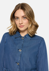 Jeansjacke mit aufgesetzten Taschen / Detailbild