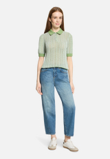 Used Look-Jeans mit Waschung / Modellfoto Vorderseite (Outfit)
