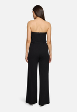 Jumpsuit mit Gürtel / Modellfoto Rückseite