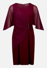 Cocktailkleid mit Raffung / Vorderseite