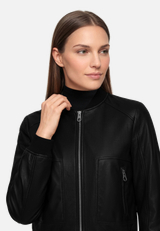 Übergangsjacke mit Kragen / Detailbild
