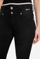 Boyfriend-Hose mit Nieten / Detailbild
