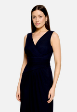 Abendkleid mit V-Ausschnitt / Detailbild