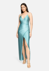 Abendkleid im Glitzer-Look / Modellfoto Vorderseite