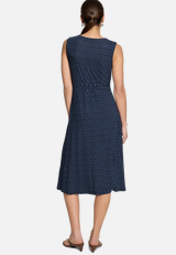 Jerseykleid mit Print. / Modellfoto Rückseite