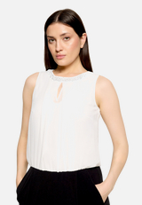 Jumpsuit mit Cut-Outs / Detailbild