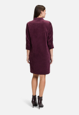 Casual-Kleid mit Kragen / Modellfoto Rückseite