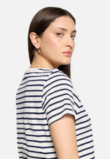 Kurzarm-Shirt mit Rundhalsausschnitt / Detailbild