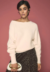 Strickpullover mit U-Boot Ausschnitt / Imagebild
