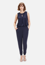 Jumpsuit im Glitzer-Look / Modellfoto Vorderseite
