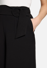 Bermuda-Shorts  mit Gürtel  / Detailbild