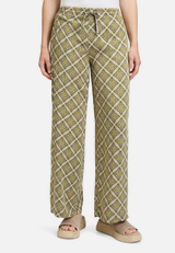 Palazzo-Hose mit Gummizug / Modellfoto Vorderseite
