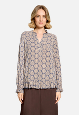 Casual-Bluse mit Raffung / Modellfoto Vorderseite