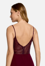 Abendkleid mit Stickerei / Detailbild