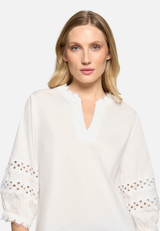 Casual-Bluse mit Spitzeneinsatz / Detailbild
