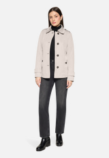 Sommerjacke mit Kragen / Modellfoto Vorderseite (Outfit)