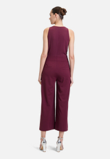 Jumpsuit mit Bindegürtel / Modellfoto Rückseite