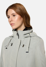 Sommerjacke mit abnehmbarer Kapuze / Detailbild