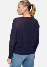 Pullover mit Alpakawolle / Modellfoto Rückseite
